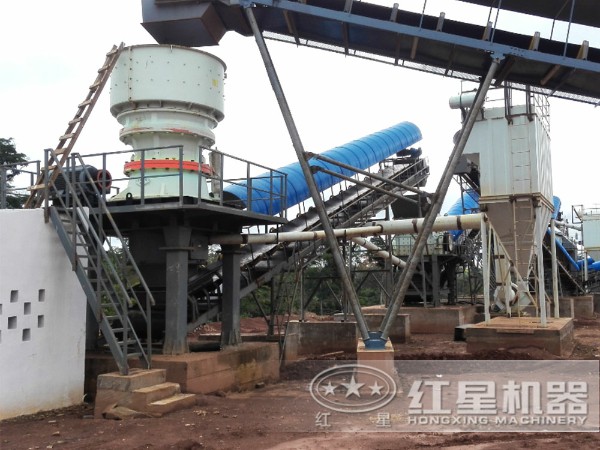 時(shí)產(chǎn)50噸-100噸礦石廢料/邊角料破碎現(xiàn)場(chǎng)一 時(shí)產(chǎn)50噸-100噸礦石廢料/邊角料破碎現(xiàn)場(chǎng)一