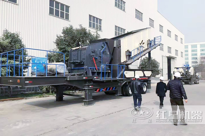 時(shí)產(chǎn)200-300噸青石移動(dòng)磕石子機(jī)配反擊破 時(shí)產(chǎn)200-300噸青石移動(dòng)磕石子機(jī)配反擊破