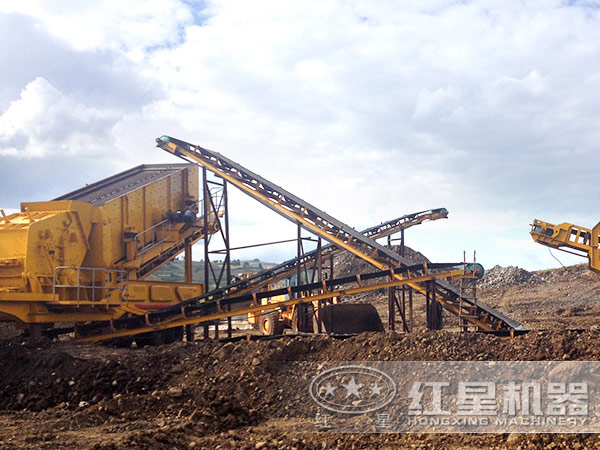 山西臨汾新型節(jié)能環(huán)保移動打砂機工作現(xiàn)場 山西臨汾新型節(jié)能環(huán)保移動打砂機工作現(xiàn)場