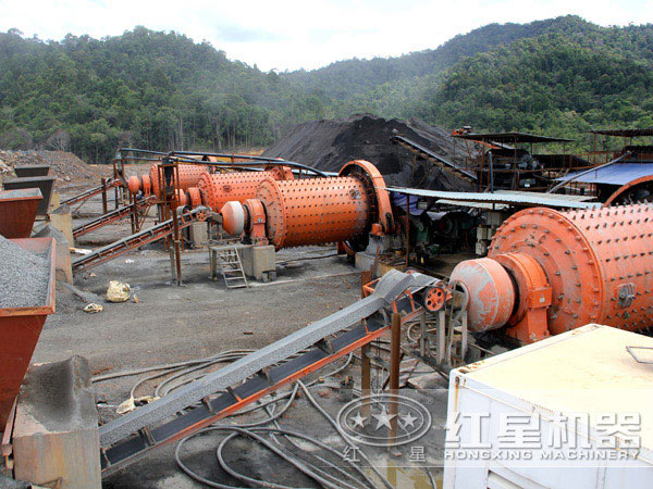 鉛鋅礦選礦生產(chǎn)線現(xiàn)場 鉛鋅礦選礦生產(chǎn)線現(xiàn)場