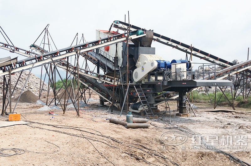 移動碎石機工作現場靈活移動 移動碎石機工作現場靈活移動