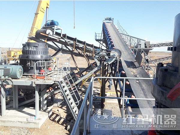 江西豆石破碎現(xiàn)場(chǎng)1 江西豆石破碎現(xiàn)場(chǎng)1