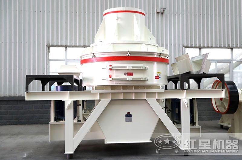 直通沖擊式制砂機(jī),物料呈立方體狀,占地面積小 直通沖擊式制砂機(jī),物料呈立方體狀,占地面積小