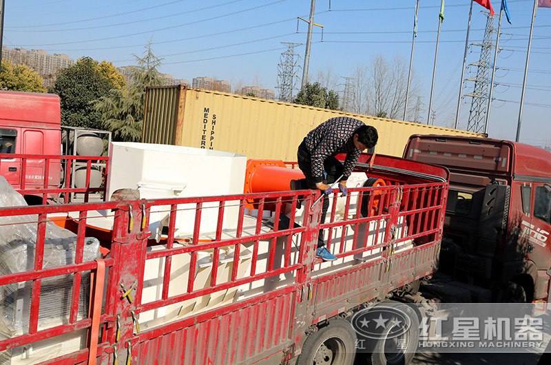 新型花崗巖破碎機發貨 新型花崗巖破碎機發貨