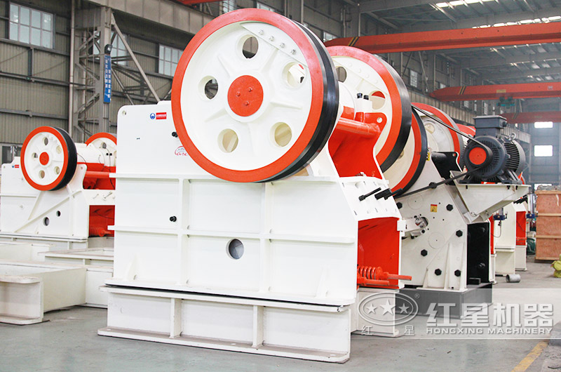 鄂式破碎機:專業(yè)粗碎煤矸石,破碎效果好