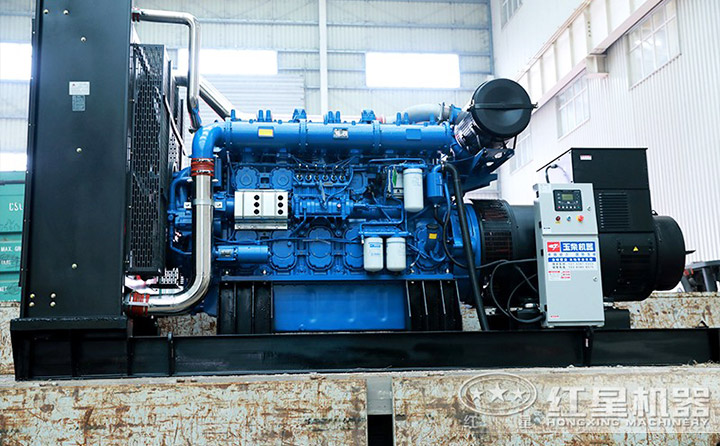 PE1200\*1500顎破機(jī)配大功率電機(jī)，動(dòng)力足，現(xiàn)場作業(yè)更效能高 