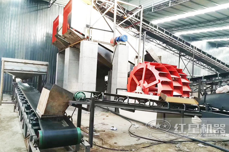 固定洗砂機(jī)作業(yè)現(xiàn)場 固定洗砂機(jī)作業(yè)現(xiàn)場