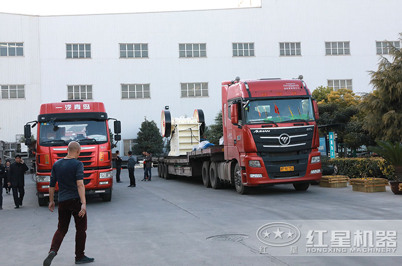 時(shí)產(chǎn)100噸小型煤矸石破碎機(jī)陸續(xù)發(fā)往各砂石廠 時(shí)產(chǎn)100噸小型煤矸石破碎機(jī)陸續(xù)發(fā)往各砂石廠