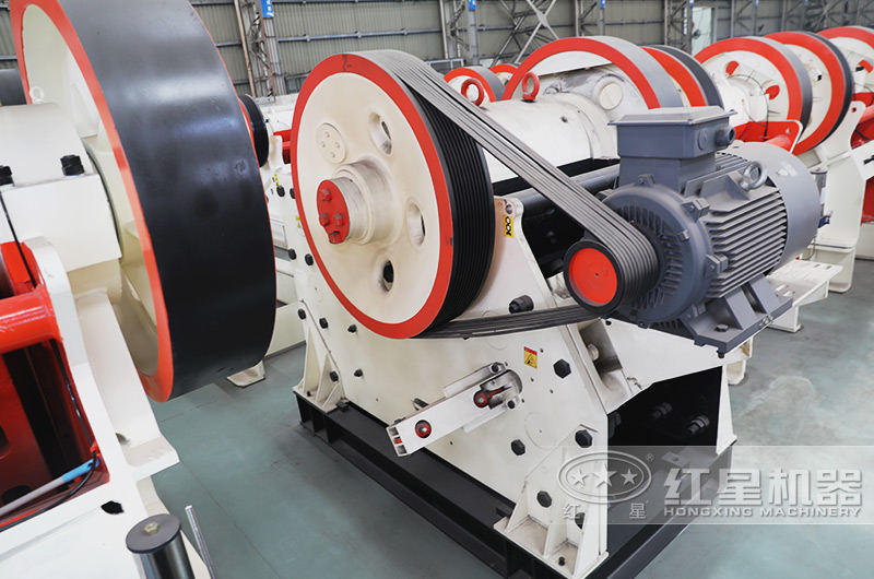 鄂式破碎機:破碎比大 鄂式破碎機:破碎比大