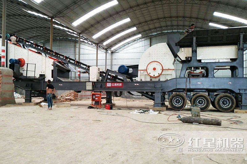 河北室內(nèi)環(huán)保型全自動流動碎石打沙機生產(chǎn)線現(xiàn)場 河北室內(nèi)環(huán)保型全自動流動碎石打沙機生產(chǎn)線現(xiàn)場