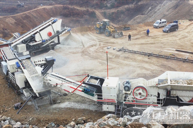 廣州履帶式全自動流動碎石打沙機生產(chǎn)線現(xiàn)場 廣州履帶式全自動流動碎石打沙機生產(chǎn)線現(xiàn)場