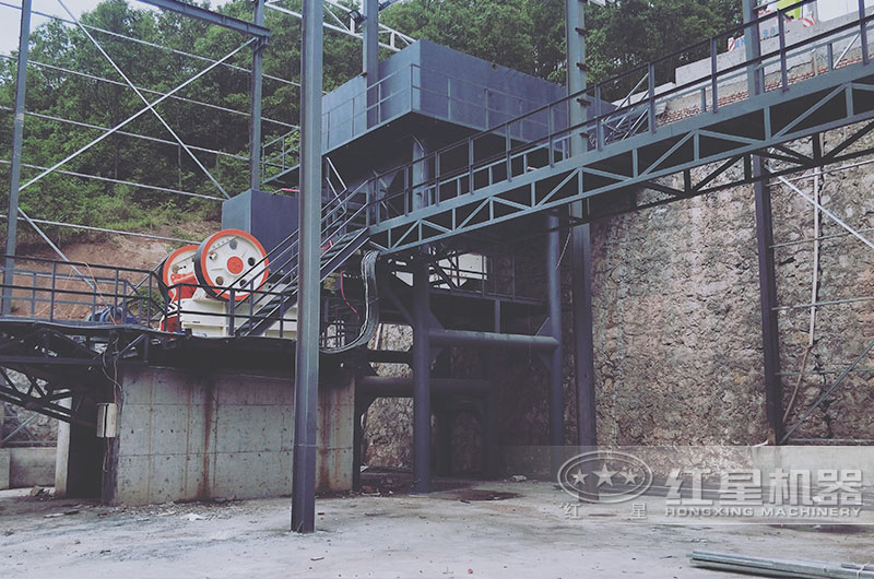 河南三門峽石灰石生產(chǎn)案例現(xiàn)場(chǎng) 河南三門峽石灰石生產(chǎn)案例現(xiàn)場(chǎng)