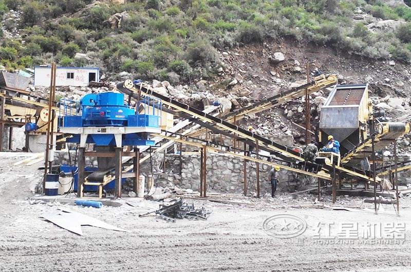 河卵石石子制砂生產(chǎn)線現(xiàn)場 河卵石石子制砂生產(chǎn)線現(xiàn)場