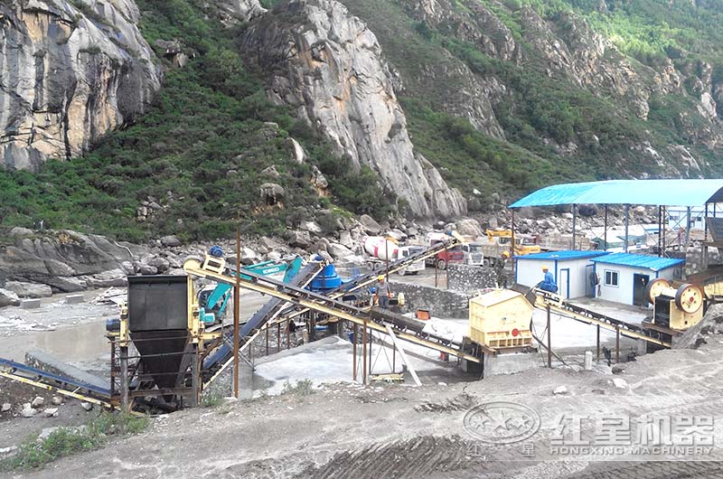 湖南客戶機(jī)制砂生產(chǎn)線現(xiàn)場(chǎng) 湖南客戶機(jī)制砂生產(chǎn)線現(xiàn)場(chǎng)