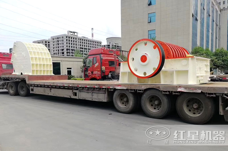 錘式破碎機(jī)發(fā)往山東客戶現(xiàn)場 錘式破碎機(jī)發(fā)往山東客戶現(xiàn)場