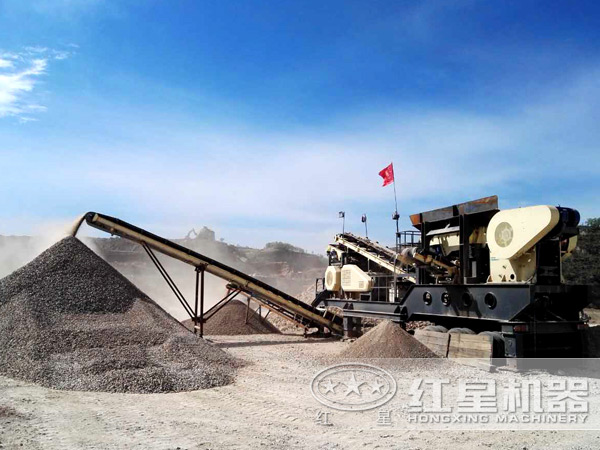 可移動(dòng)碎石機(jī)作業(yè)現(xiàn)場(chǎng)圖 可移動(dòng)碎石機(jī)作業(yè)現(xiàn)場(chǎng)圖