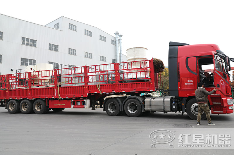 小型制砂機發(fā)貨現(xiàn)場圖 小型制砂機發(fā)貨現(xiàn)場圖