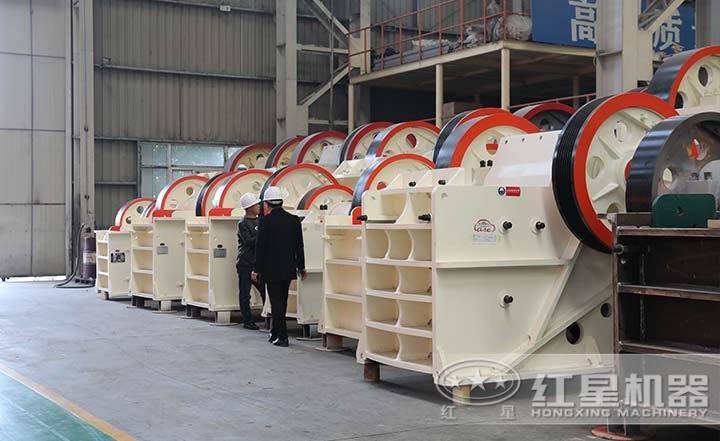 鄂式破碎機(jī) 鄂式破碎機(jī)