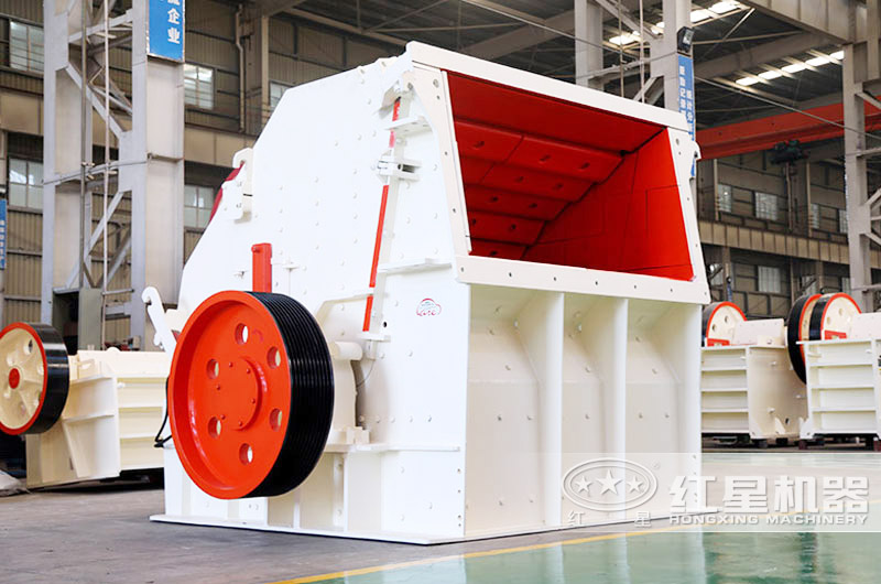反擊式破碎機(jī):中碎低硬度礦山物料 反擊式破碎機(jī):中碎低硬度礦山物料