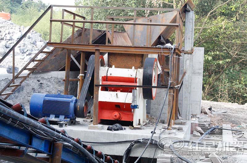 安徽客戶顎式破碎機(jī)工作現(xiàn)場圖片 安徽客戶顎式破碎機(jī)工作現(xiàn)場圖片