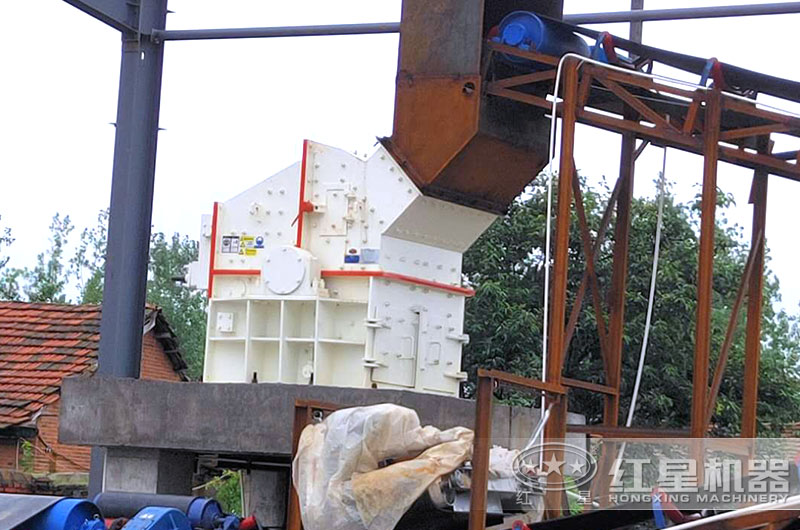 第三代制砂機生產現場實拍圖 第三代制砂機生產現場實拍圖