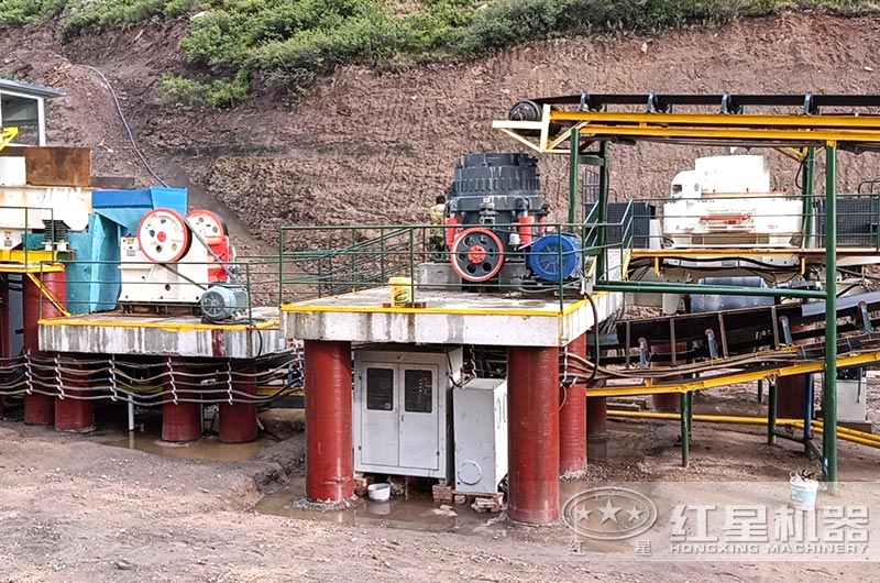 花崗巖破碎機生產現場實拍圖 花崗巖破碎機生產現場實拍圖