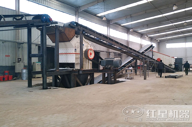 第三代制沙機(jī)工作現(xiàn)場(chǎng)圖片 第三代制沙機(jī)工作現(xiàn)場(chǎng)圖片