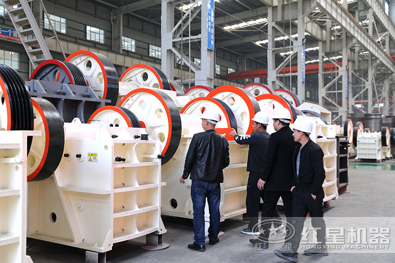 經理陪同客戶到車間實地考察 經理陪同客戶到車間實地考察