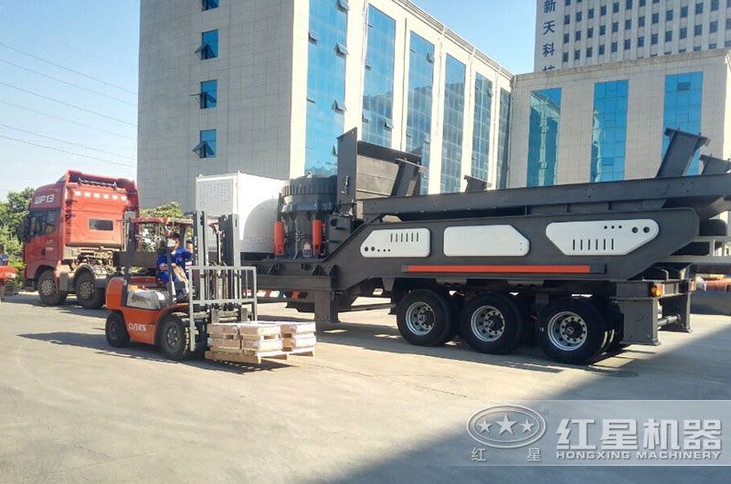 移動(dòng)式破碎機(jī)直接開(kāi)走 移動(dòng)式破碎機(jī)直接開(kāi)走