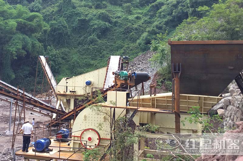 錘式破碎機工作現(xiàn)場圖片 錘式破碎機工作現(xiàn)場圖片