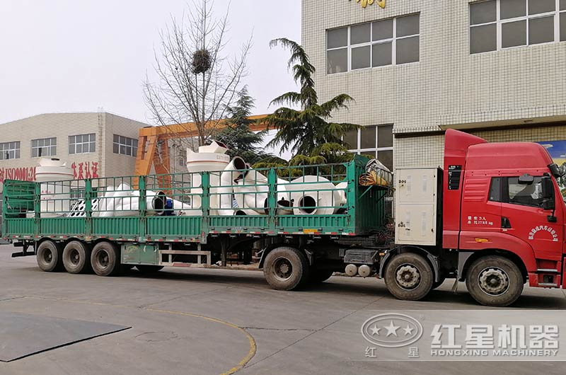 石灰石磨粉生產(chǎn)線(xiàn)設(shè)備發(fā)貨中 石灰石磨粉生產(chǎn)線(xiàn)設(shè)備發(fā)貨中