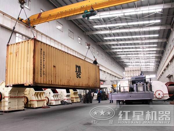 專業(yè)化反擊式破碎機(jī)廠房 專業(yè)化反擊式破碎機(jī)廠房