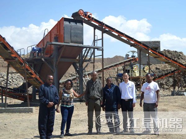 100tph機制砂機器客戶現(xiàn)場 100tph機制砂機器客戶現(xiàn)場