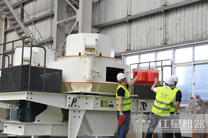 客戶來廠參觀河卵石制砂機(jī)設(shè)備 客戶來廠參觀河卵石制砂機(jī)設(shè)備