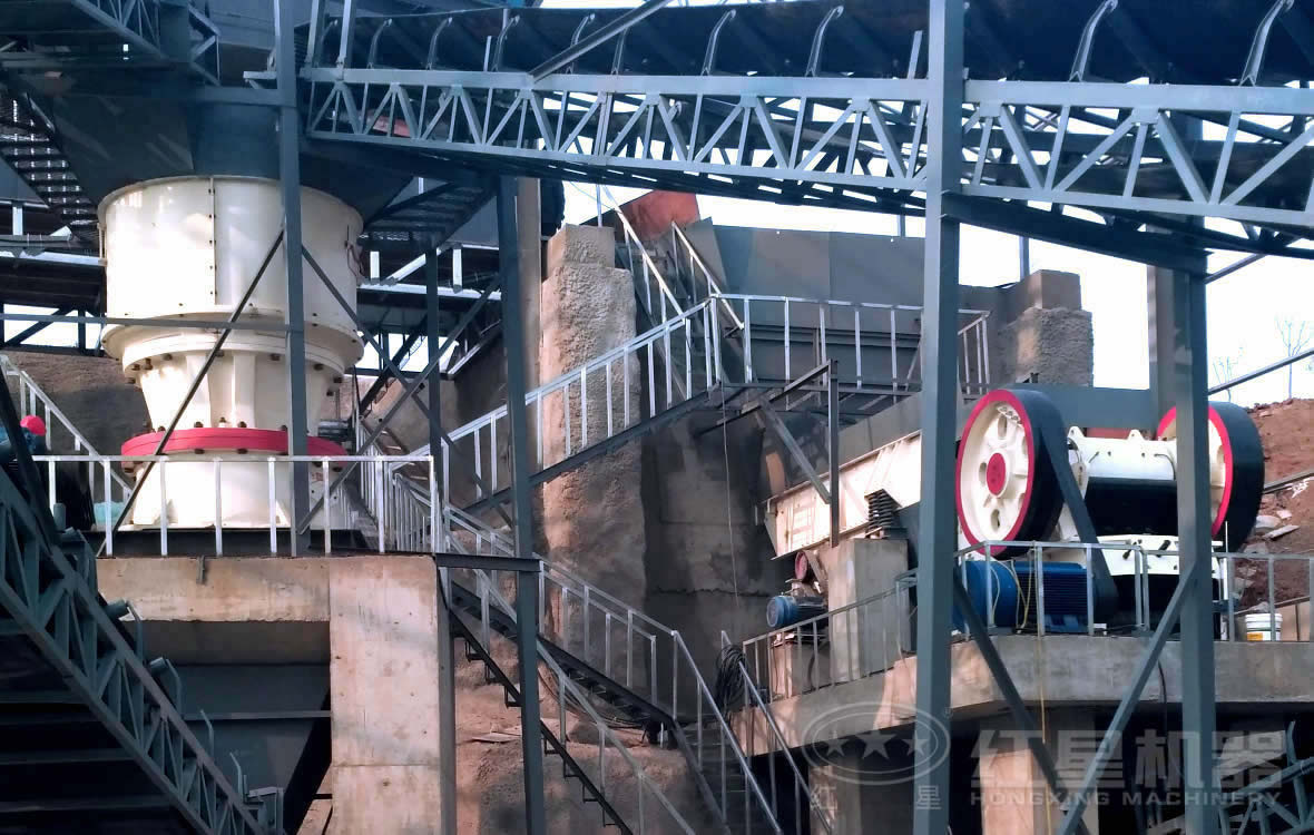 花崗巖制砂生產線現場 花崗巖制砂生產線現場