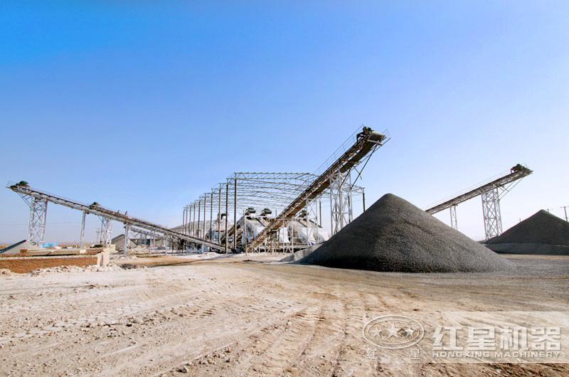 大型砂石破碎加工生產線現場 大型砂石破碎加工生產線現場